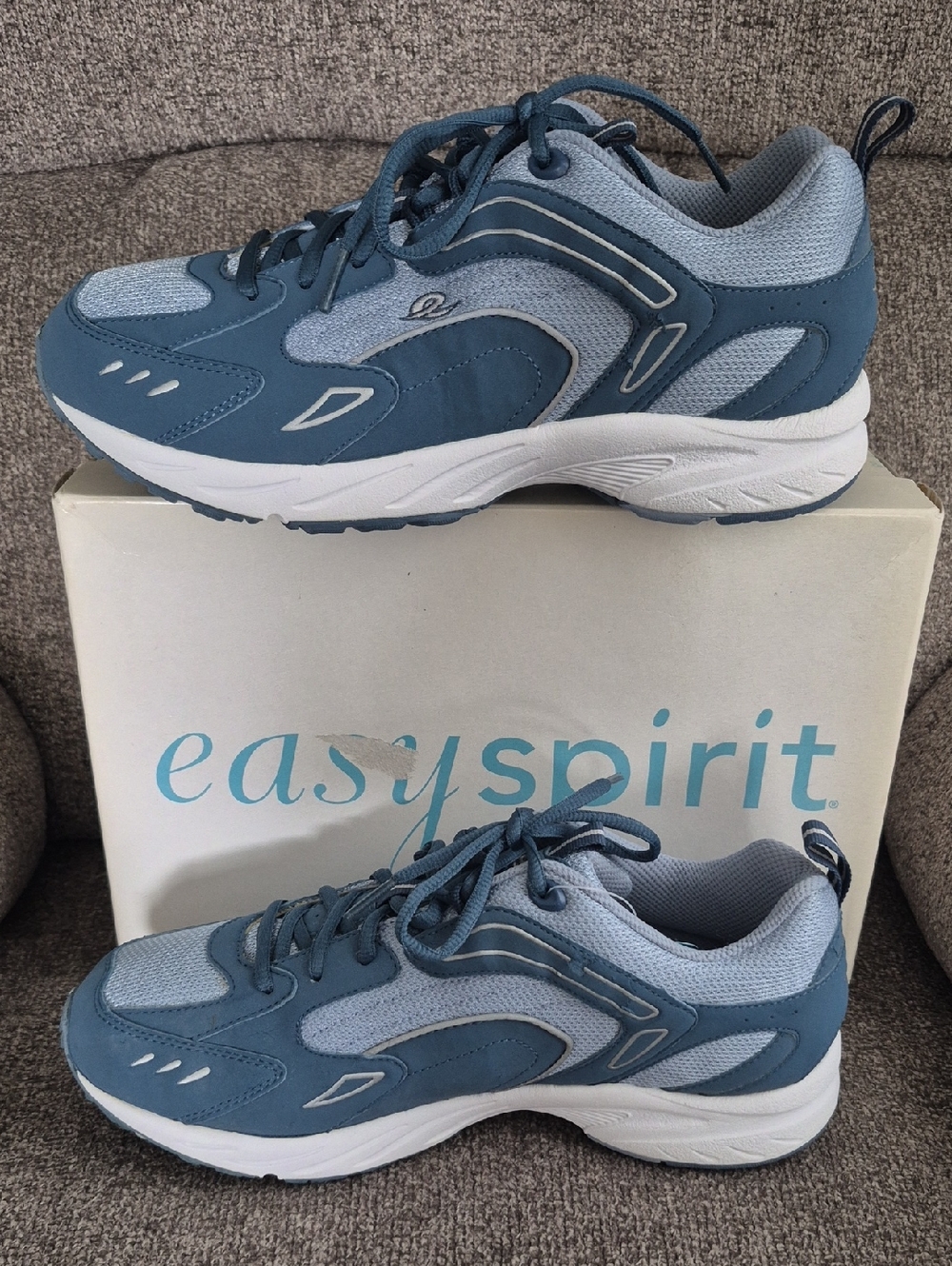 Womens Easy Spirit Mica Blue Athletic Sneakers 9.5 New In Box,no Tags
